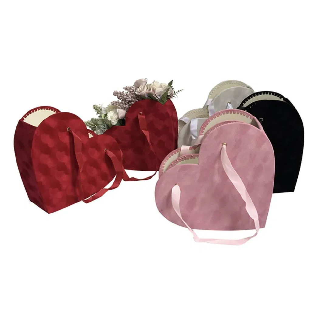 Wholesale Bouquet Diamond Velvet Roses Heart-Shaped Silk Ribbon Packing Flower Paper Gift Box