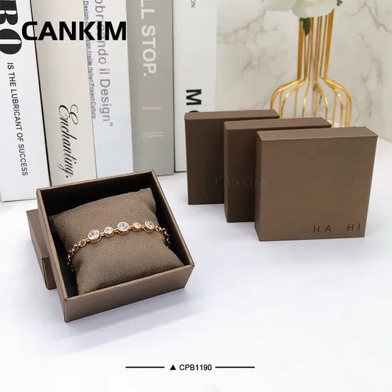 Understated Luxury Brown Paper Jewelry Box Logo Bangle Bracelet Box Packaging Jewelry Box with Pillow 